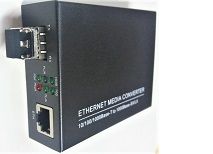 A2100DP-100MM: 10/100/1000TX-POE<>100Mbps, MM, LC